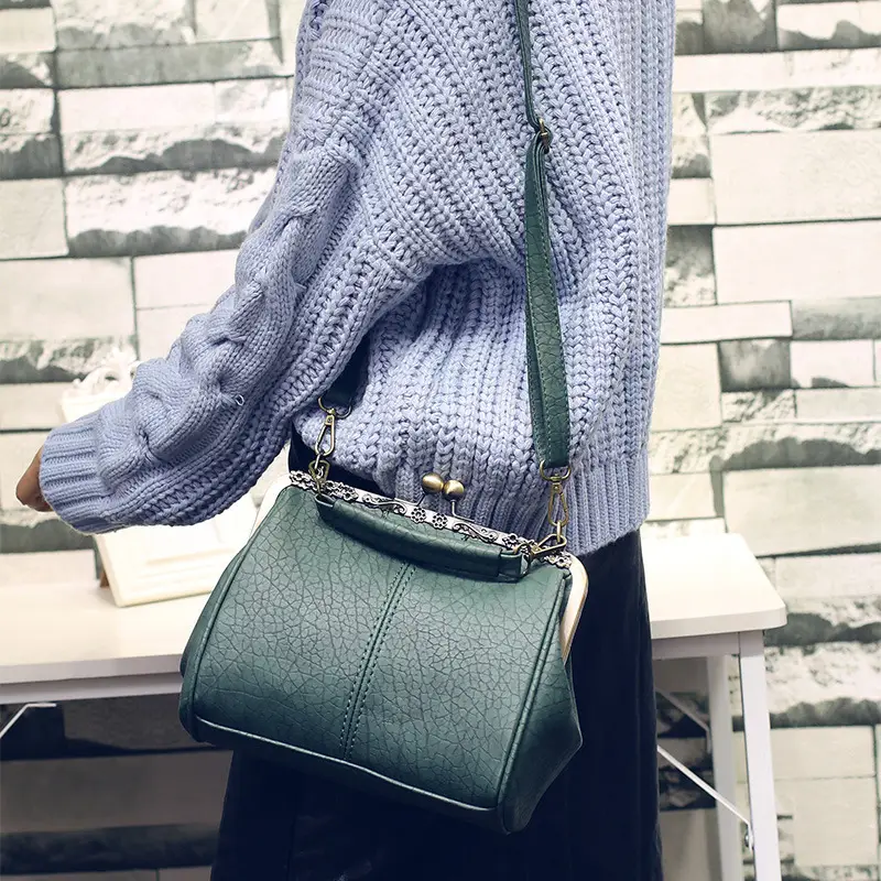 Black Korean Style Women's Shoulder Bag with Clip Buckle — feature 35