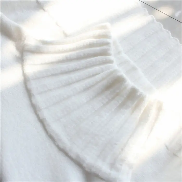Women's White Pullover Turtleneck Sweater Set — feature 9