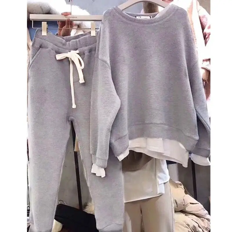 Grey Sweatshirt & Trousers Set for Women Winter - Image 3