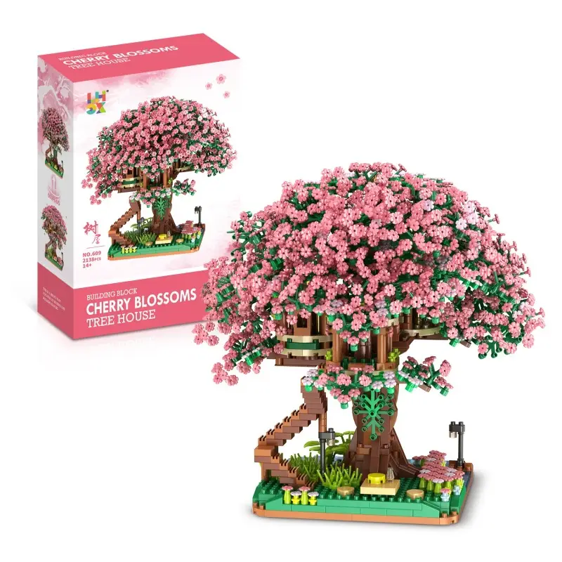 [with light string] 609 tree house