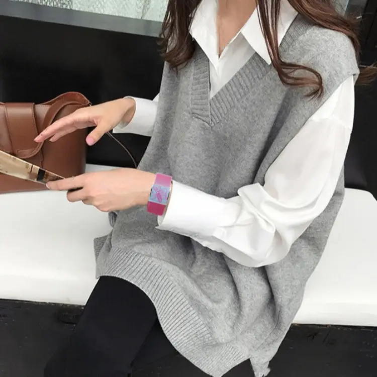Women Korean V-Neck Sleeveless Knit Vest Set - Image 2