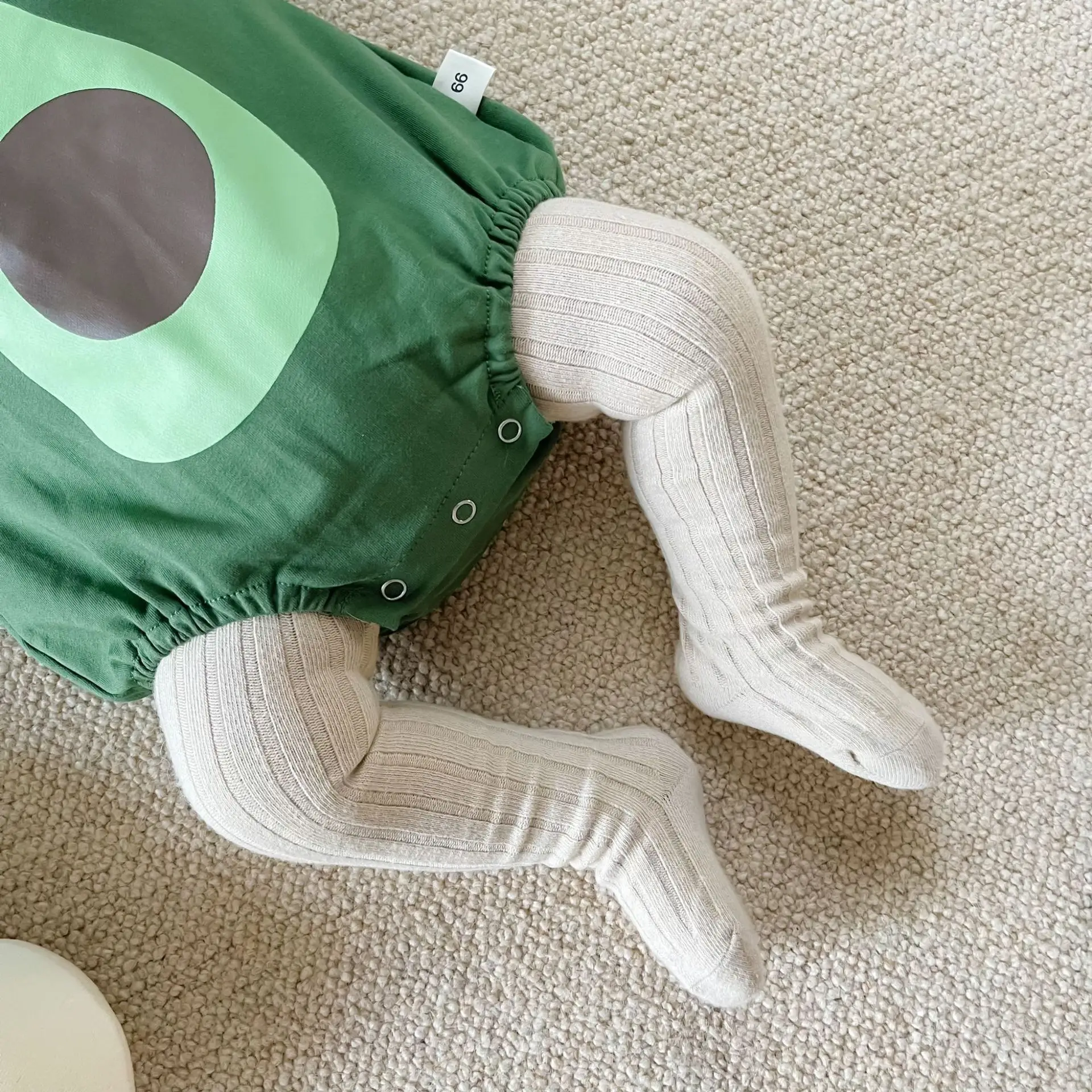 Avocado Infant Triangular Harness Baby Bag Fart Clothes Green - Image 4