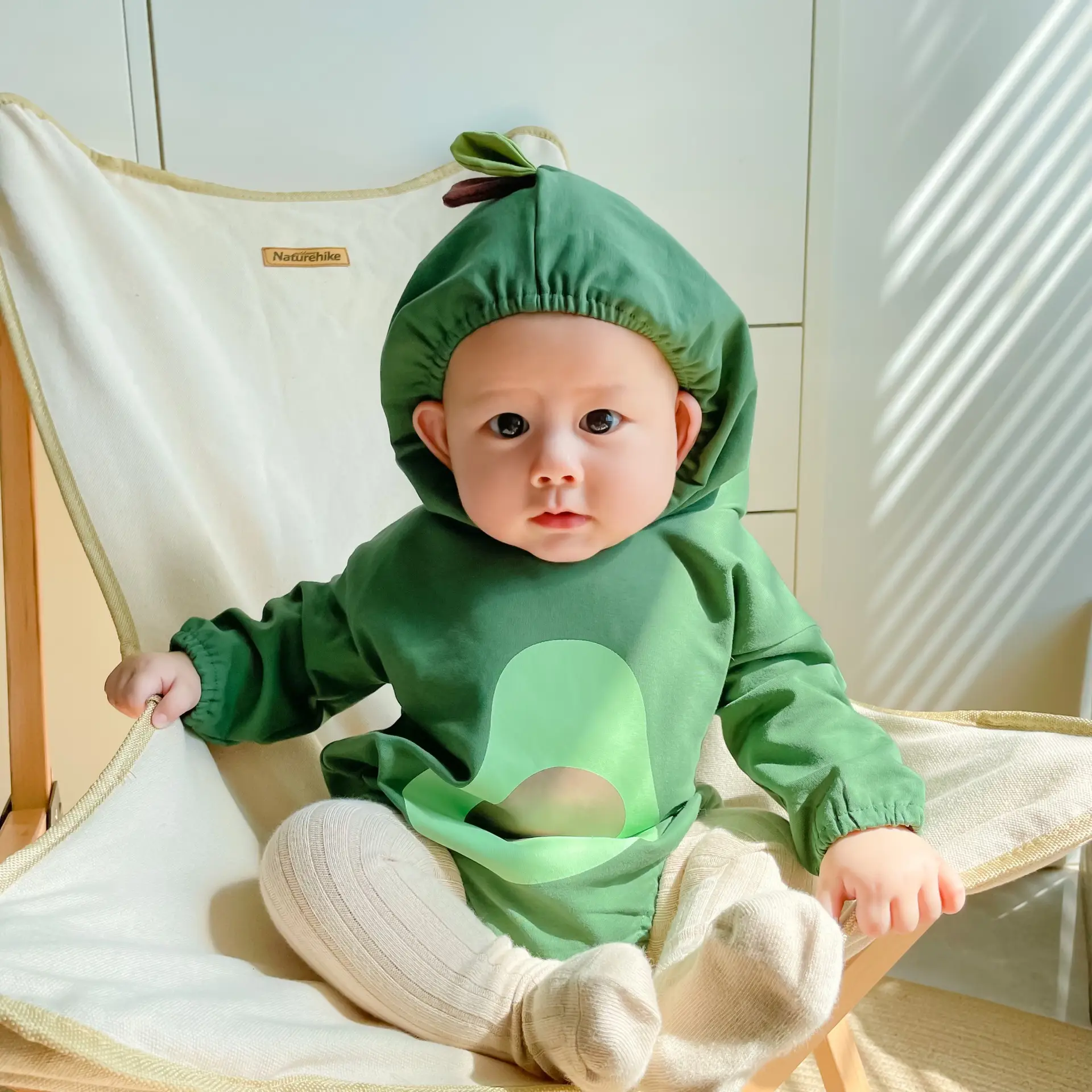 Avocado Infant Triangular Harness Baby Bag Fart Clothes Green - Image 5