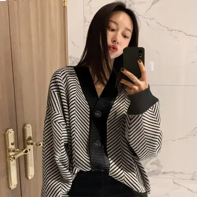 Women V-Neck Cardigan Sweater Cozy 2025 Winter Coat - Image 3