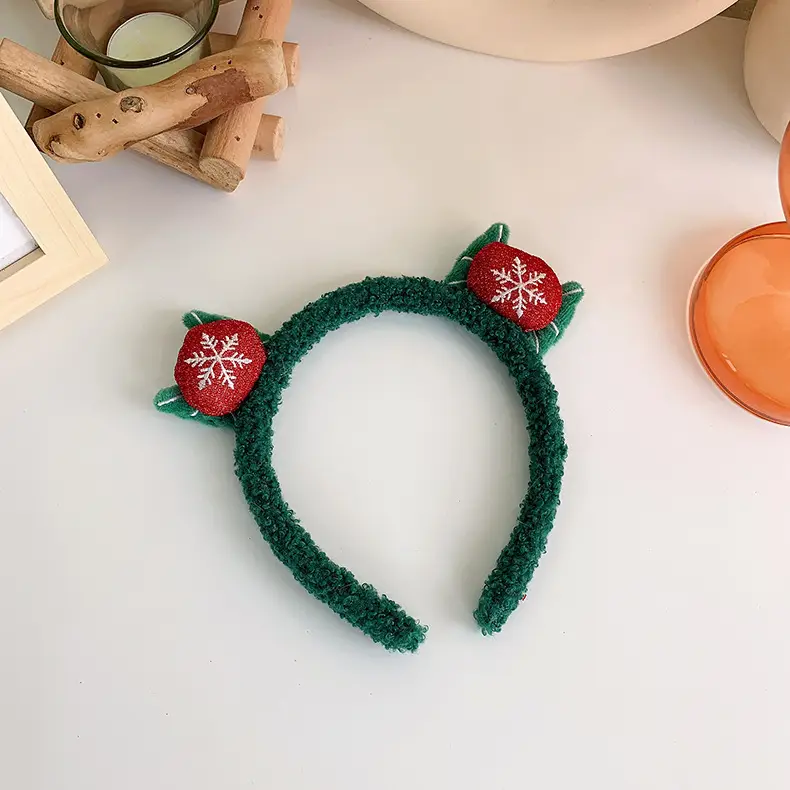 Christmas Heart Headband with Elk Horn Decor - Image 4