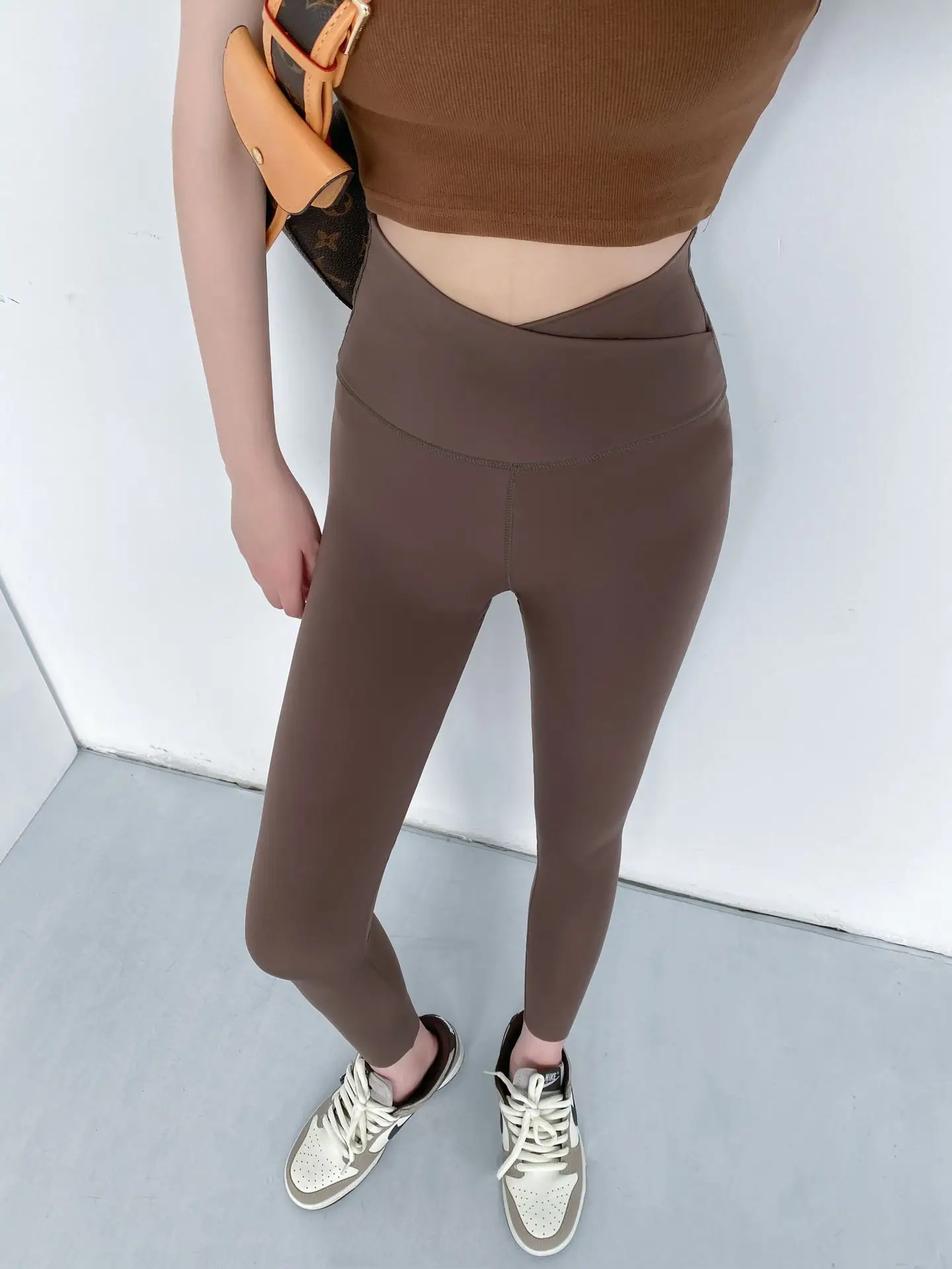 Korean Style Sharkskin Leggings V-Back Slimming Tights Brown - Image 11