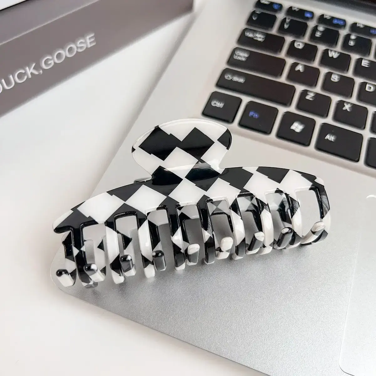 Cross Checkerboard Hair Grab Clip with Acrylic Finish - Image 19