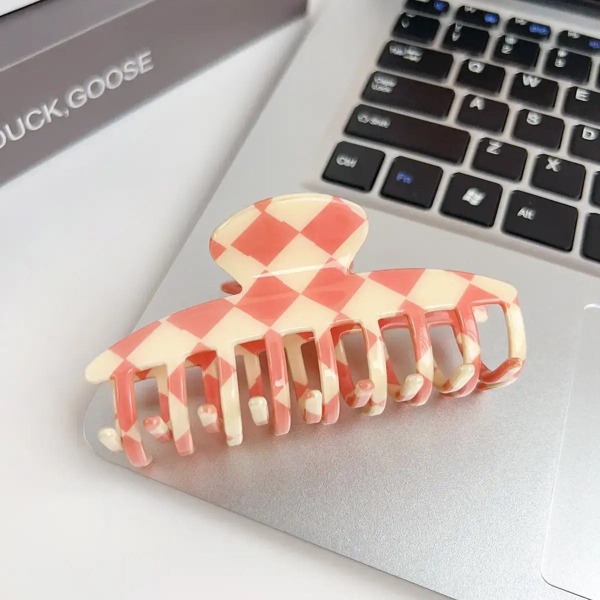 Cross Checkerboard Hair Grab Clip with Acrylic Finish - Image 20