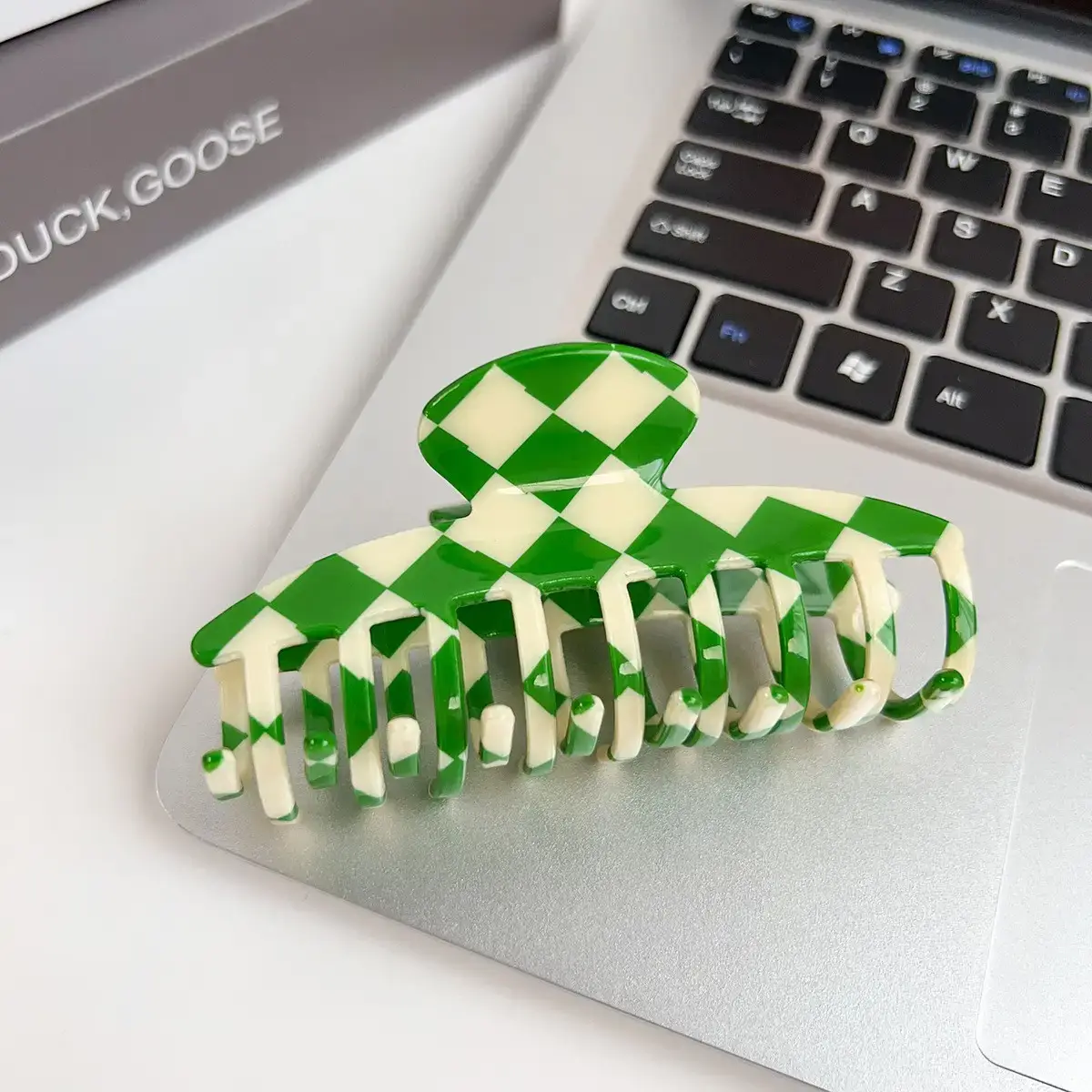 Cross Checkerboard Hair Grab Clip with Acrylic Finish - Image 22