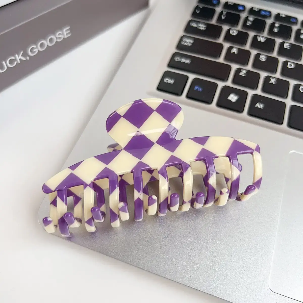 Cross Checkerboard Hair Grab Clip with Acrylic Finish - Image 23