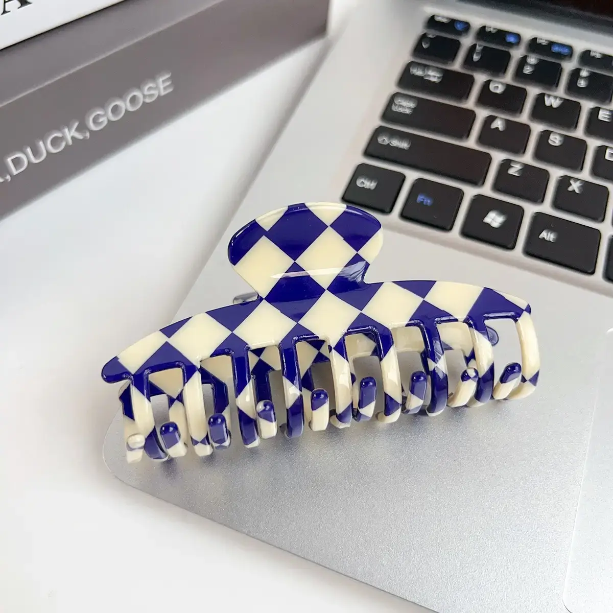 Cross Checkerboard Hair Grab Clip with Acrylic Finish - Image 27