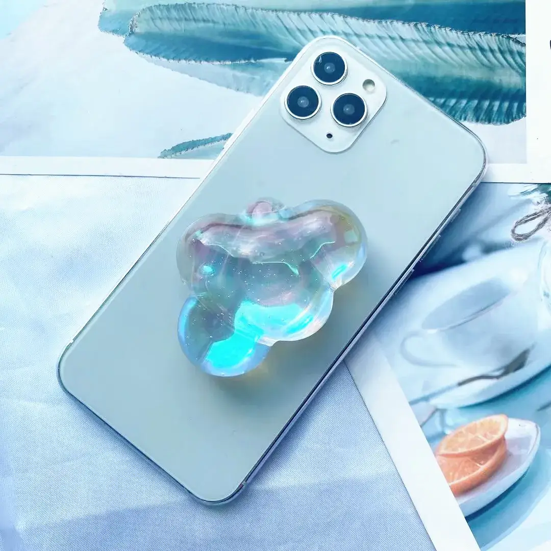 Three-Dimensional Bubble Cloud Airbag Brackets for Mobile Phone — feature 10