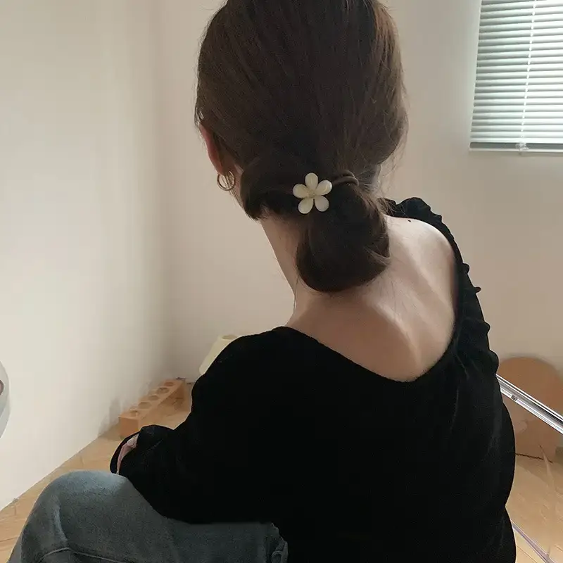 Small Flower Cat's Eye Stone Rope for Women - Image 6