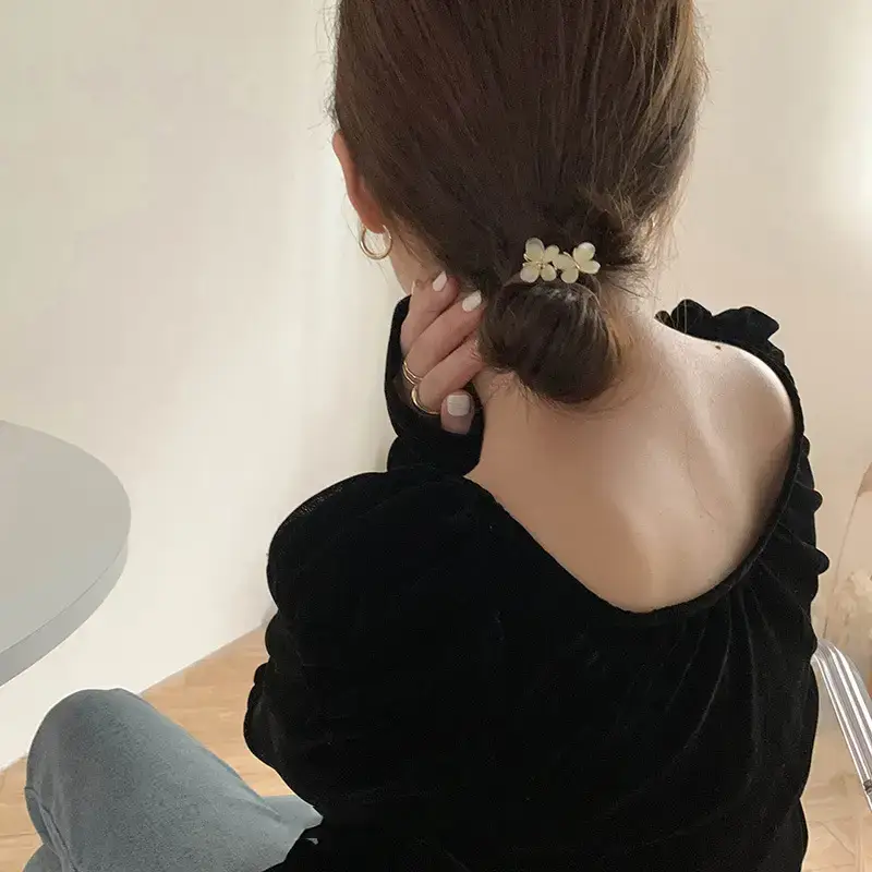Small Flower Cat's Eye Stone Rope for Women - Image 7