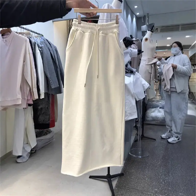 Korean Dongdaemun 2026 Solid Color Slit Skirt - Image 6