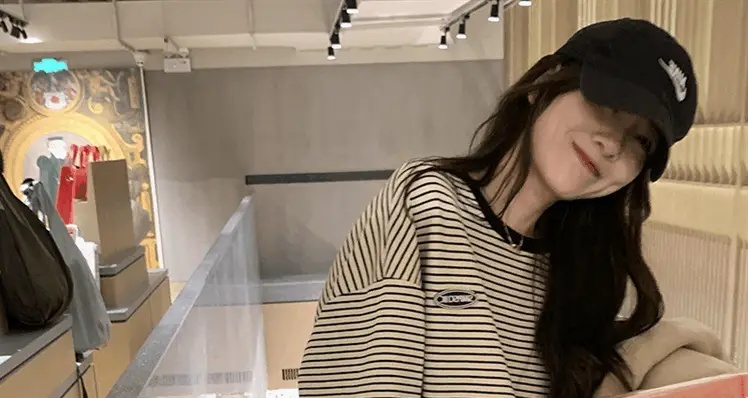 Women Striped Long Sleeve Sweatshirt 2026 Spring Autumn — feature 18
