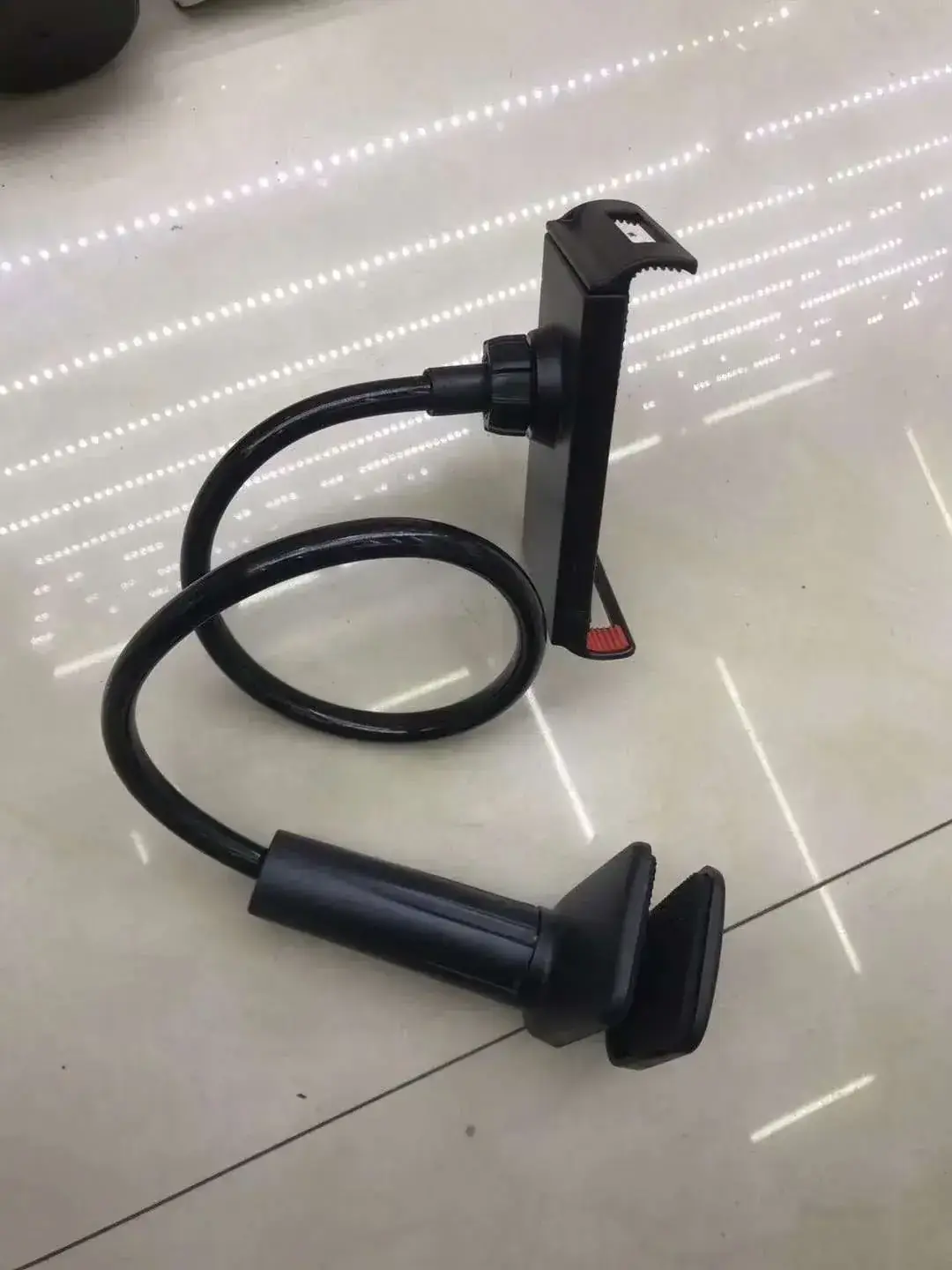 360 Degree Rotating Phone Bracket for Bedside Use - Image 4