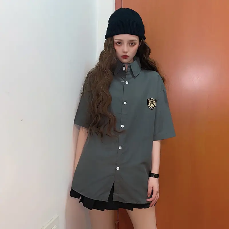 2021 Women's Gray Short Sleeve Collar Shirt with Black Tie & Badge — feature 13