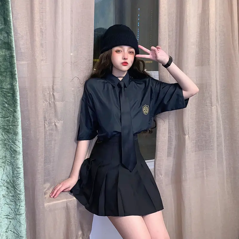 2021 Women's Gray Short Sleeve Collar Shirt with Black Tie & Badge — feature 24