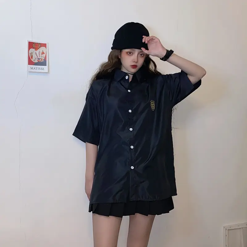 2021 Women's Gray Short Sleeve Collar Shirt with Black Tie & Badge — feature 25
