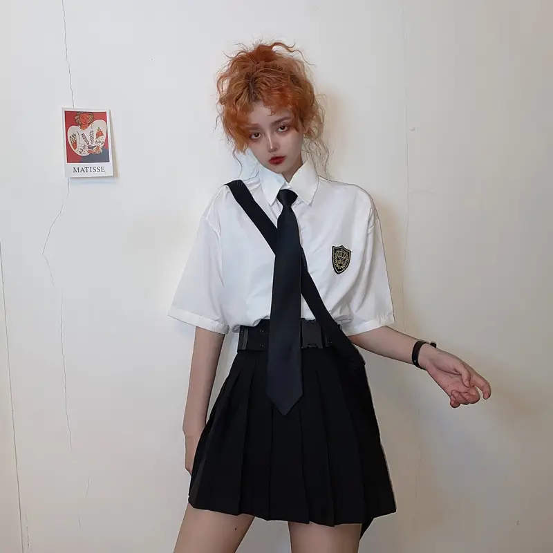 2021 Women's Gray Short Sleeve Collar Shirt with Black Tie & Badge — feature 8