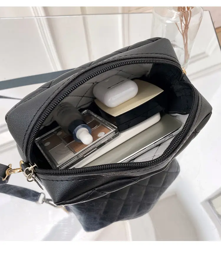 Red Quilted Crossbody Bag for Women 2022 — feature 6
