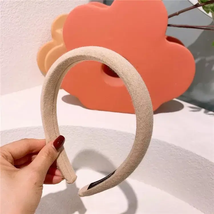 Women's Black Retro Hair Hoop for Winter - Image 6