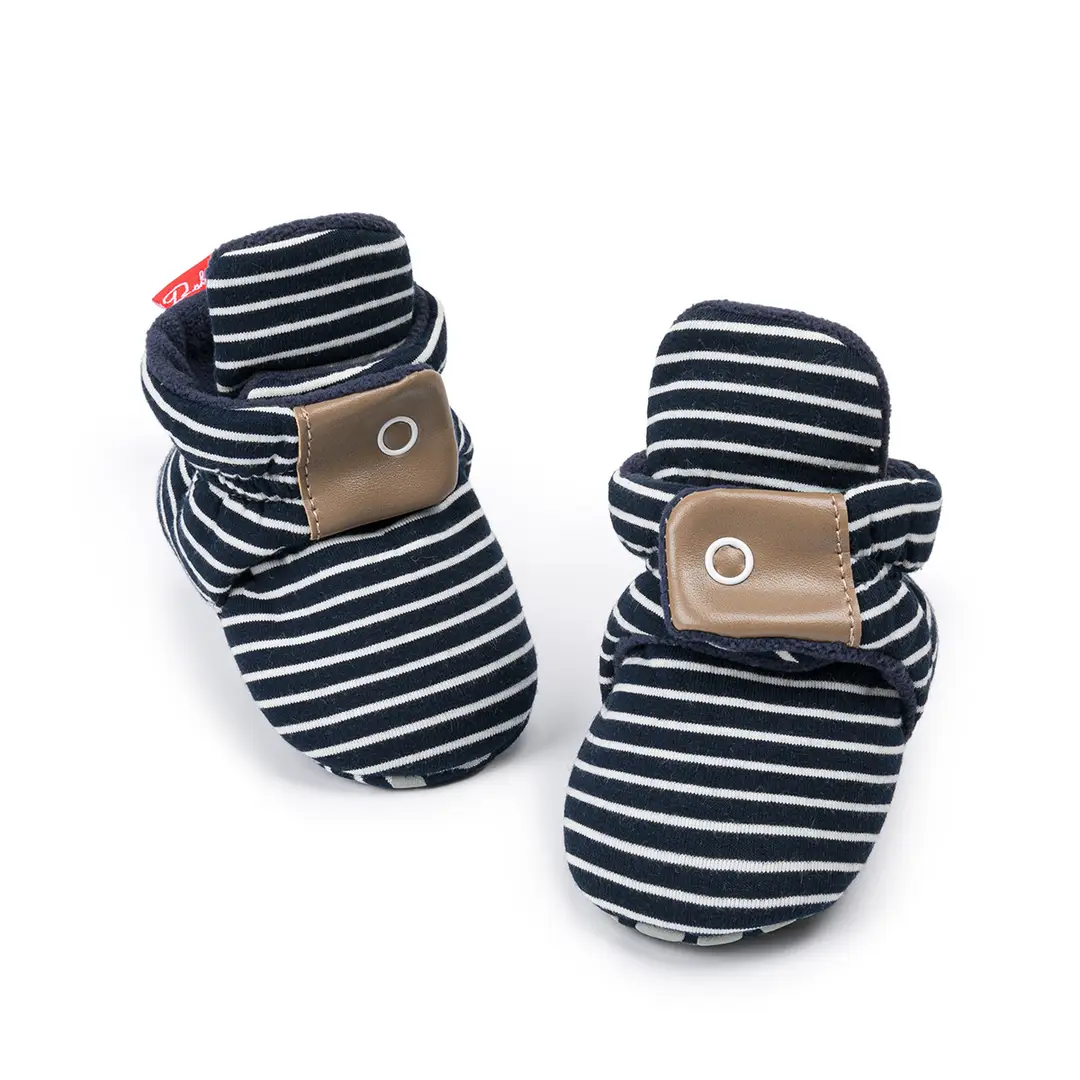 2022 Winter new baby shoes socks shoes cute non-slip soft bottom warm toddler shoes baby shoes