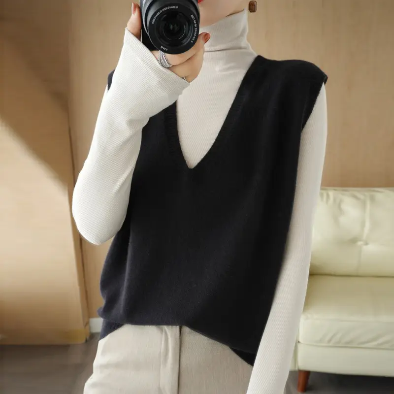 2023 Wool Knitted V-Neck Vest Green Sleeveless Women - Image 2