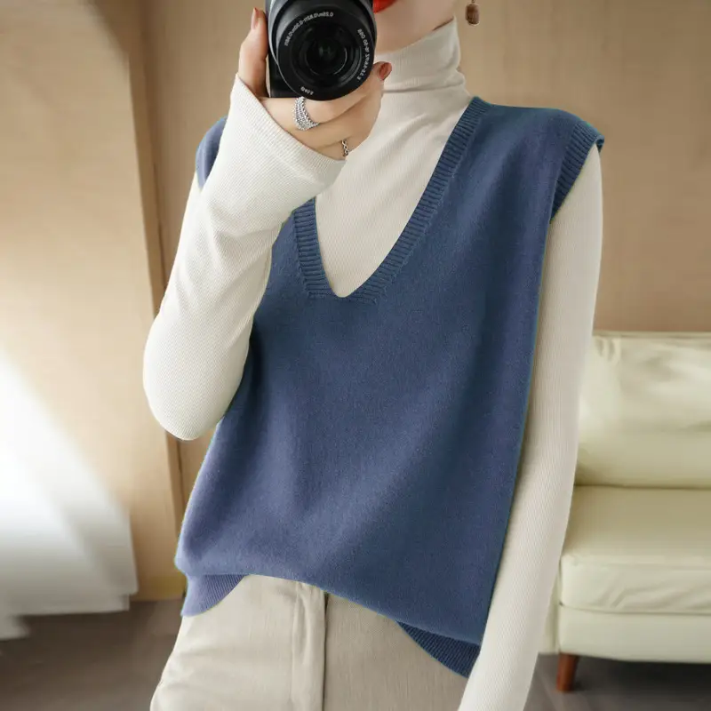 2023 Wool Knitted V-Neck Vest Green Sleeveless Women - Image 3