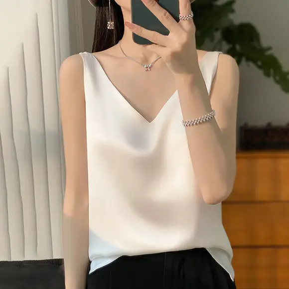 2023 Wool Knitted V-Neck Vest Green Sleeveless Women — feature 11