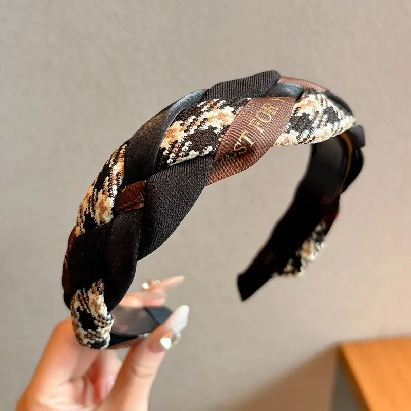 Elegant High-End Headband for Women Brown - Image 4