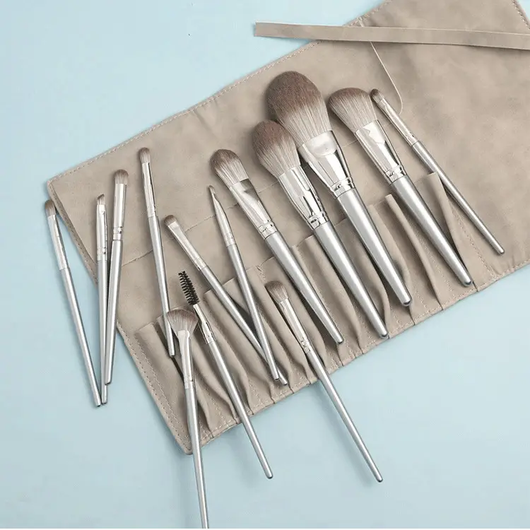 14-Piece Makeup Brush Set for Flawless Looks - Image 9