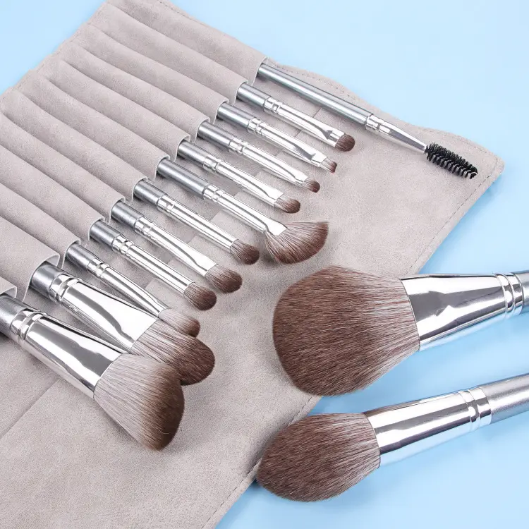 14-Piece Makeup Brush Set for Flawless Looks - Image 10