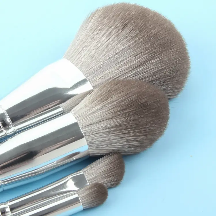14-Piece Makeup Brush Set for Flawless Looks - Image 11