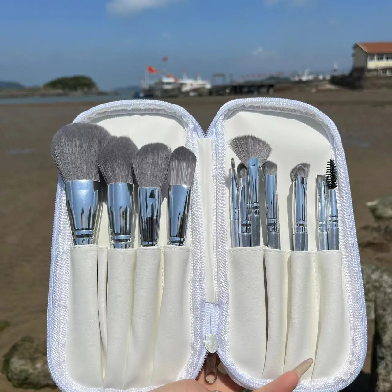 14-Piece Makeup Brush Set for Flawless Looks - Image 5