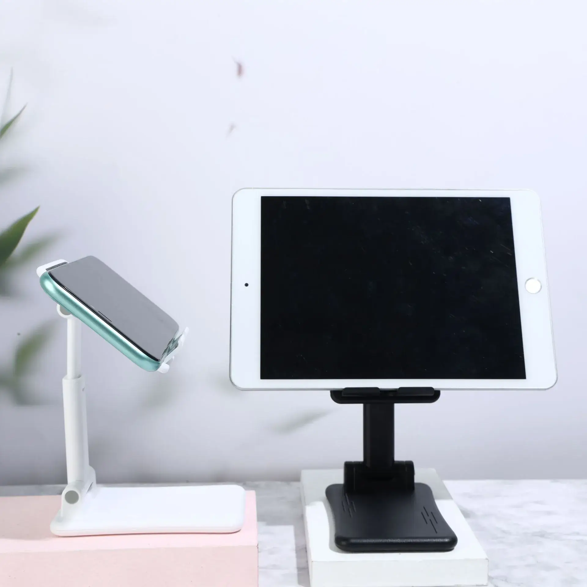 Yellow Telescopic Mobile Phone Bracket for Office Use - Image 11