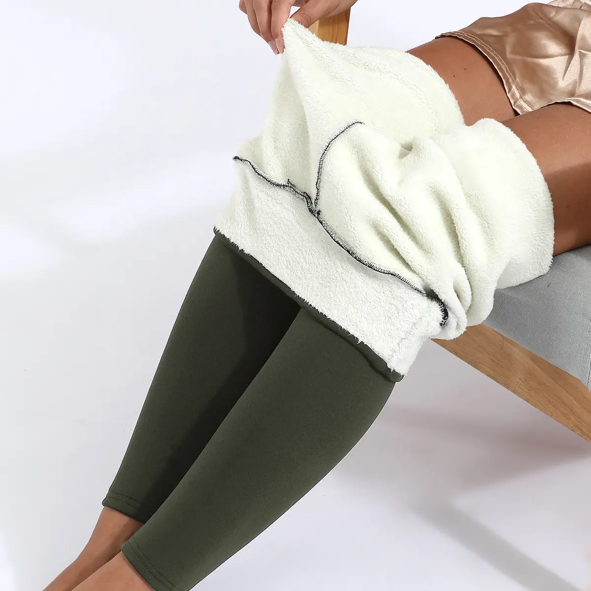 Hot Selling Velvet Leggings Black Warm Thick Elastic Plus Size - Image 6
