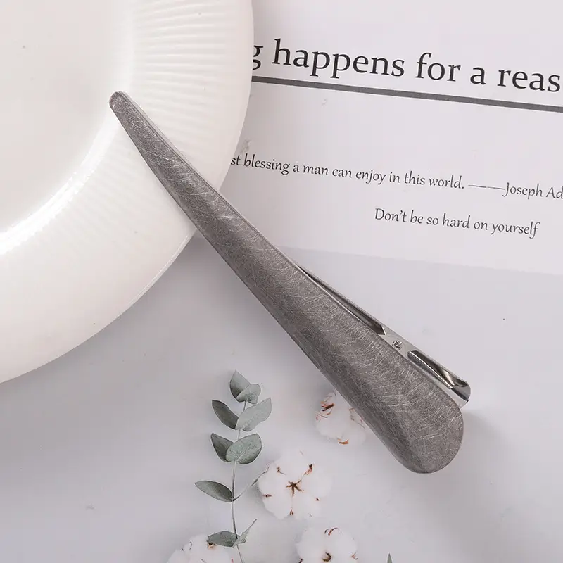 Acrylic Hair Clip for Women Large Size Elegant Design - Image 12