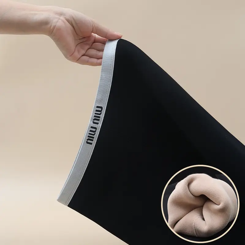 Black Seamless Camellia Oil Leggings for Women