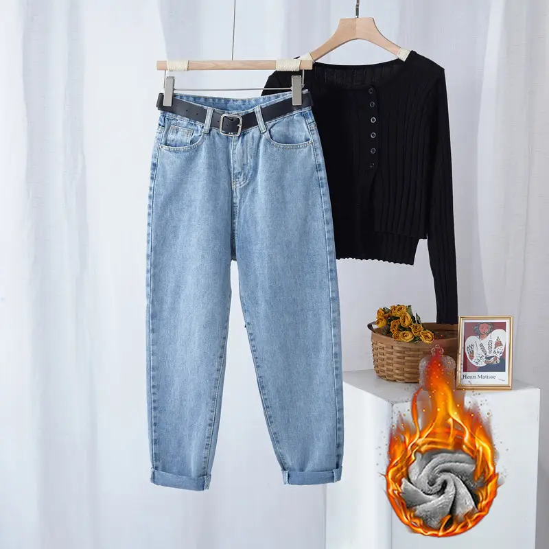 Women's Fleece Lined Harlan Ankle Shorts Set - Image 9