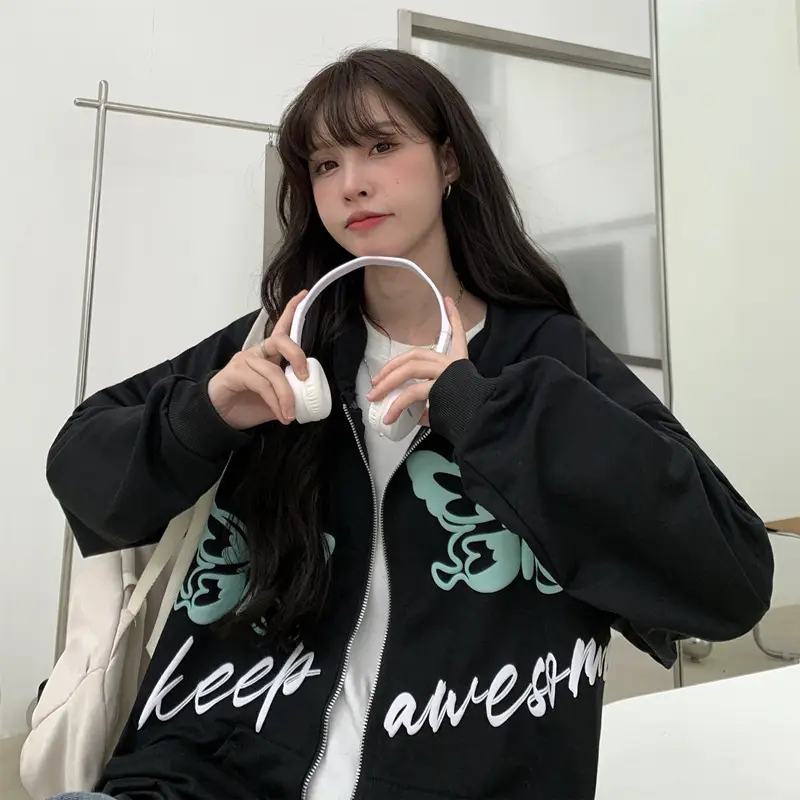 Autumn 2022 Black Butterfly Hoodie for Women — feature 7