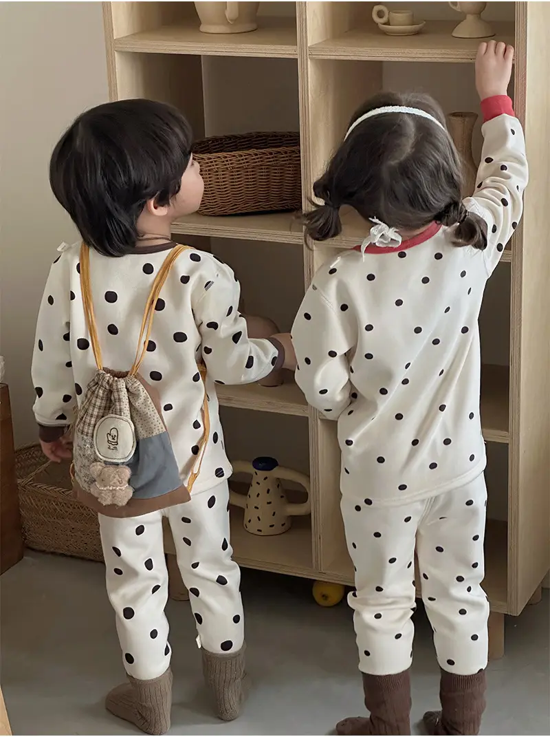 Anmeiya Children's Polka Dot Pajamas Set — feature 16