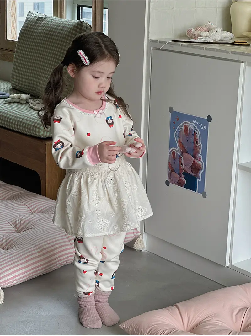 Anmeiya Children's Polka Dot Pajamas Set — feature 9