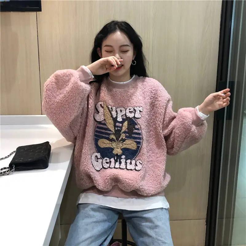 Lamb Wool Super Butterfly Print Women Sweatshirt Pink — feature 4