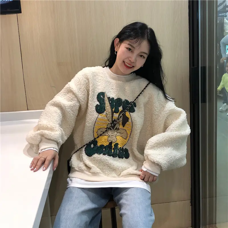 Lamb Wool Super Butterfly Print Women Sweatshirt Pink — feature 9