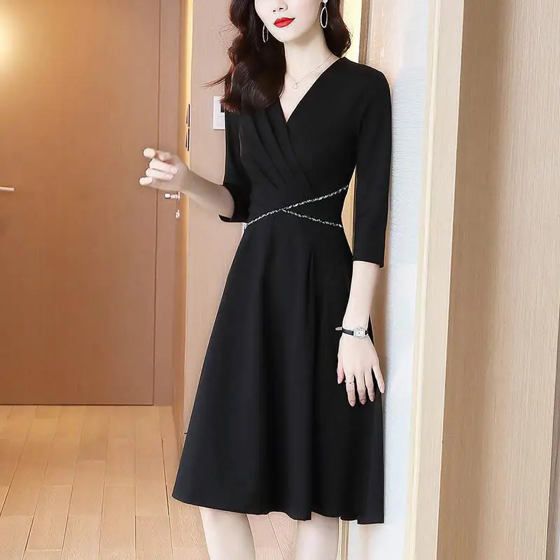 Black Waist-Cinching V-Neck Dress for Women — feature 2