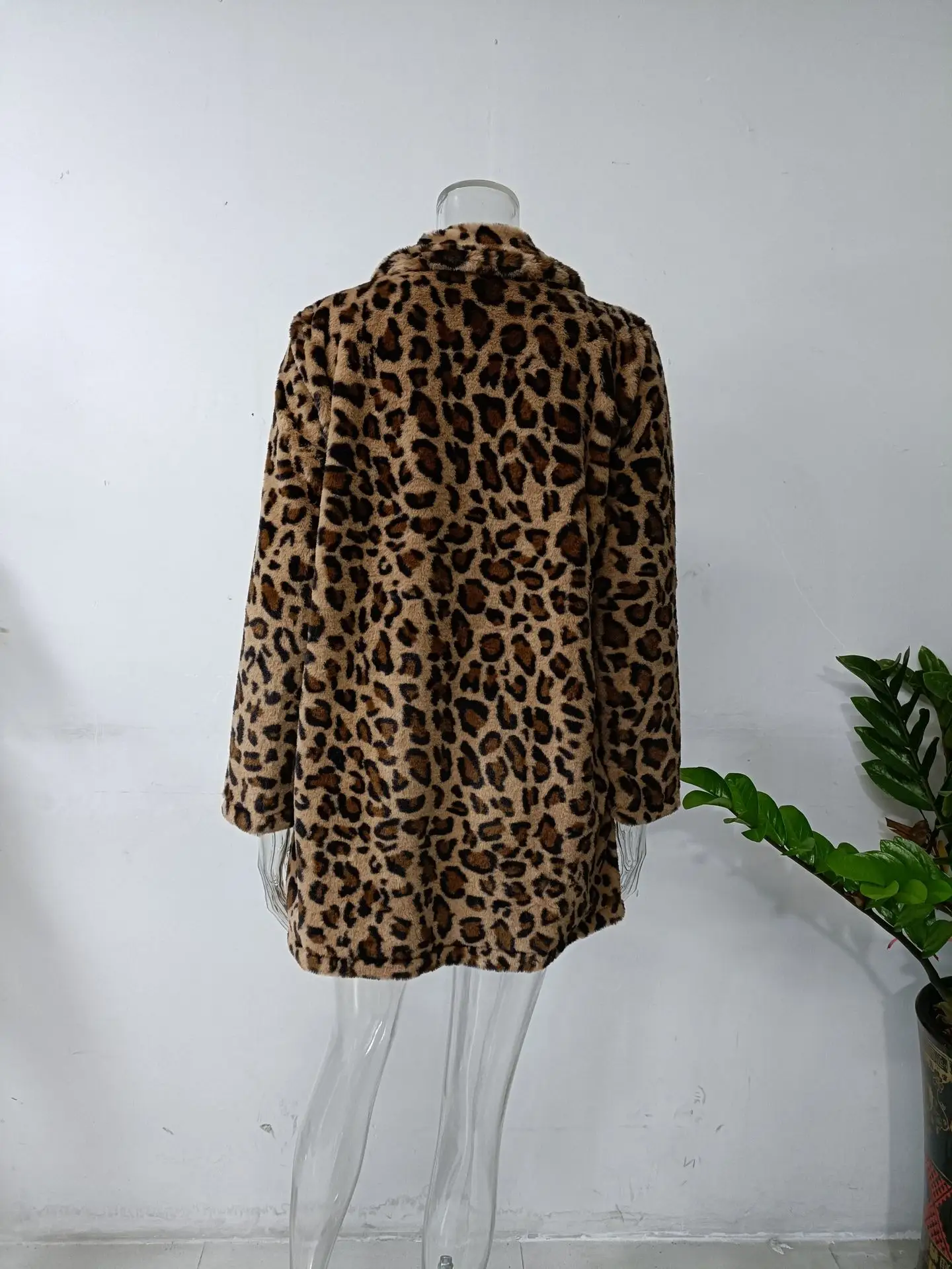 2024 Leopard Print Women's Fur Coat with Pocket — feature 7