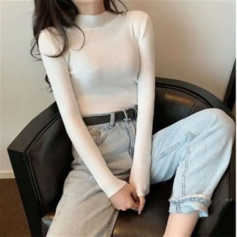2023 Green Knit Turtleneck Women's Top - Image 13