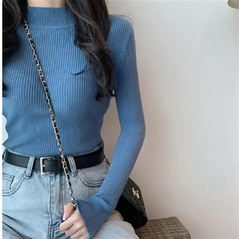 2023 Green Knit Turtleneck Women's Top - Image 7